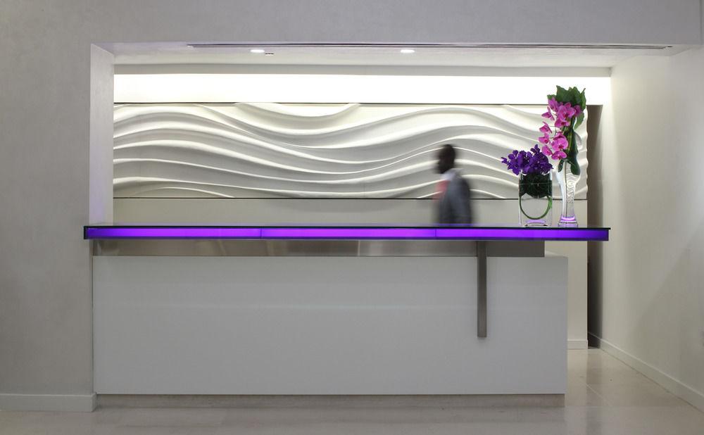ذا موريسون دبلن - أحد فنادق دبل تري باي هيلتون المظهر الخارجي الصورة Reception desk at the InterContinental London Park Lane