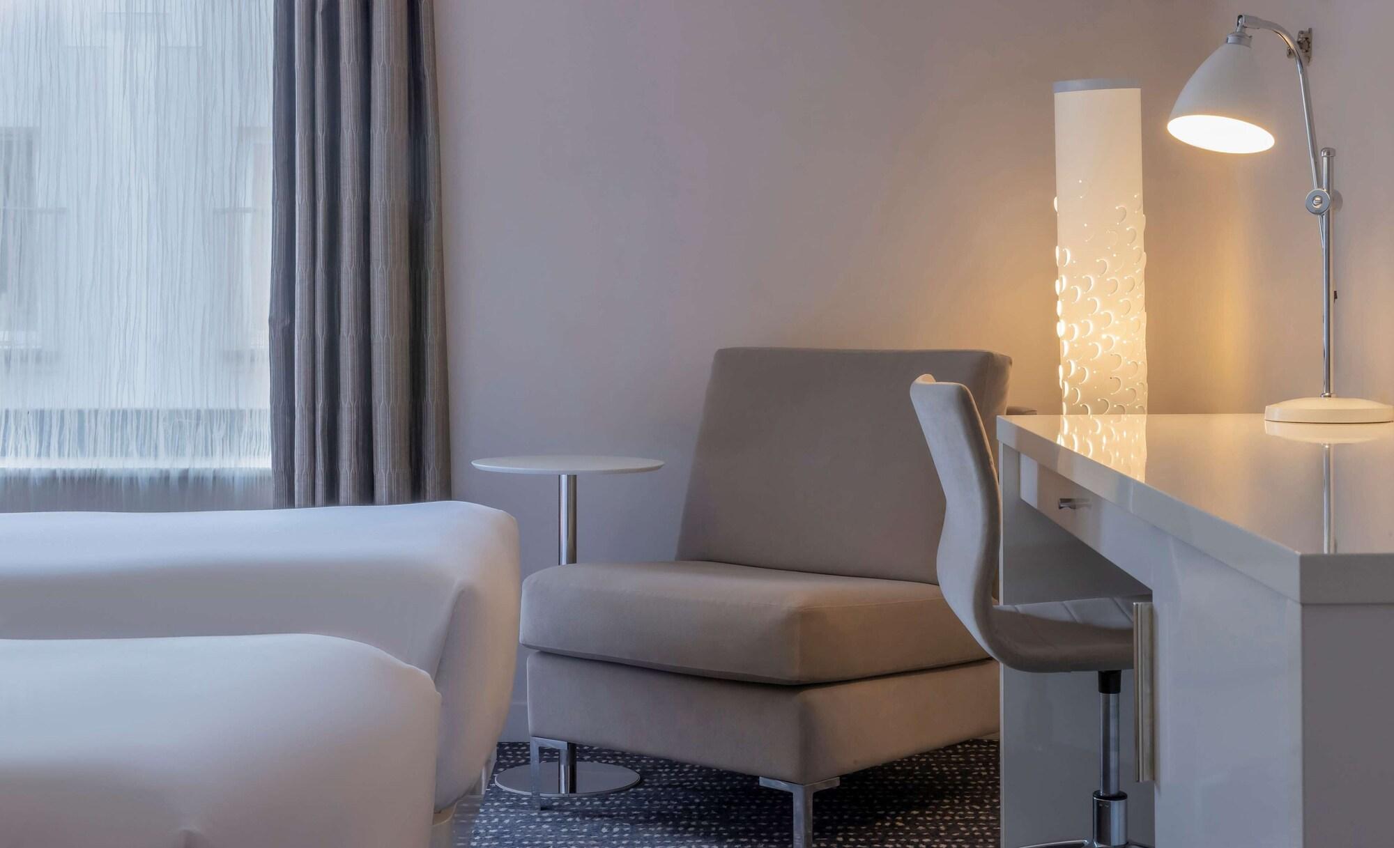 ذا موريسون دبلن - أحد فنادق دبل تري باي هيلتون المظهر الخارجي الصورة A room at the hotel
