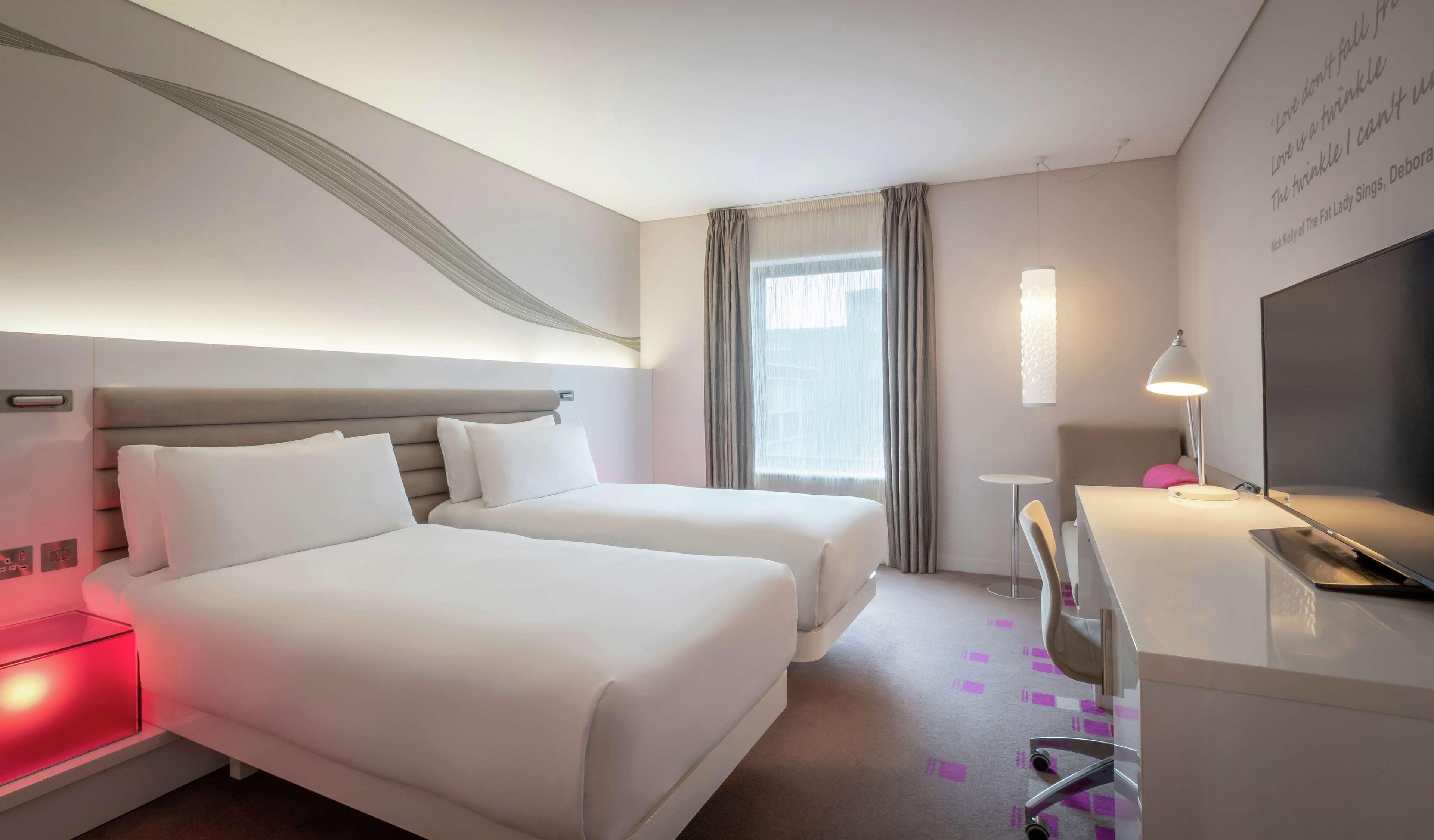 ذا موريسون دبلن - أحد فنادق دبل تري باي هيلتون المظهر الخارجي الصورة A room at the hotel
