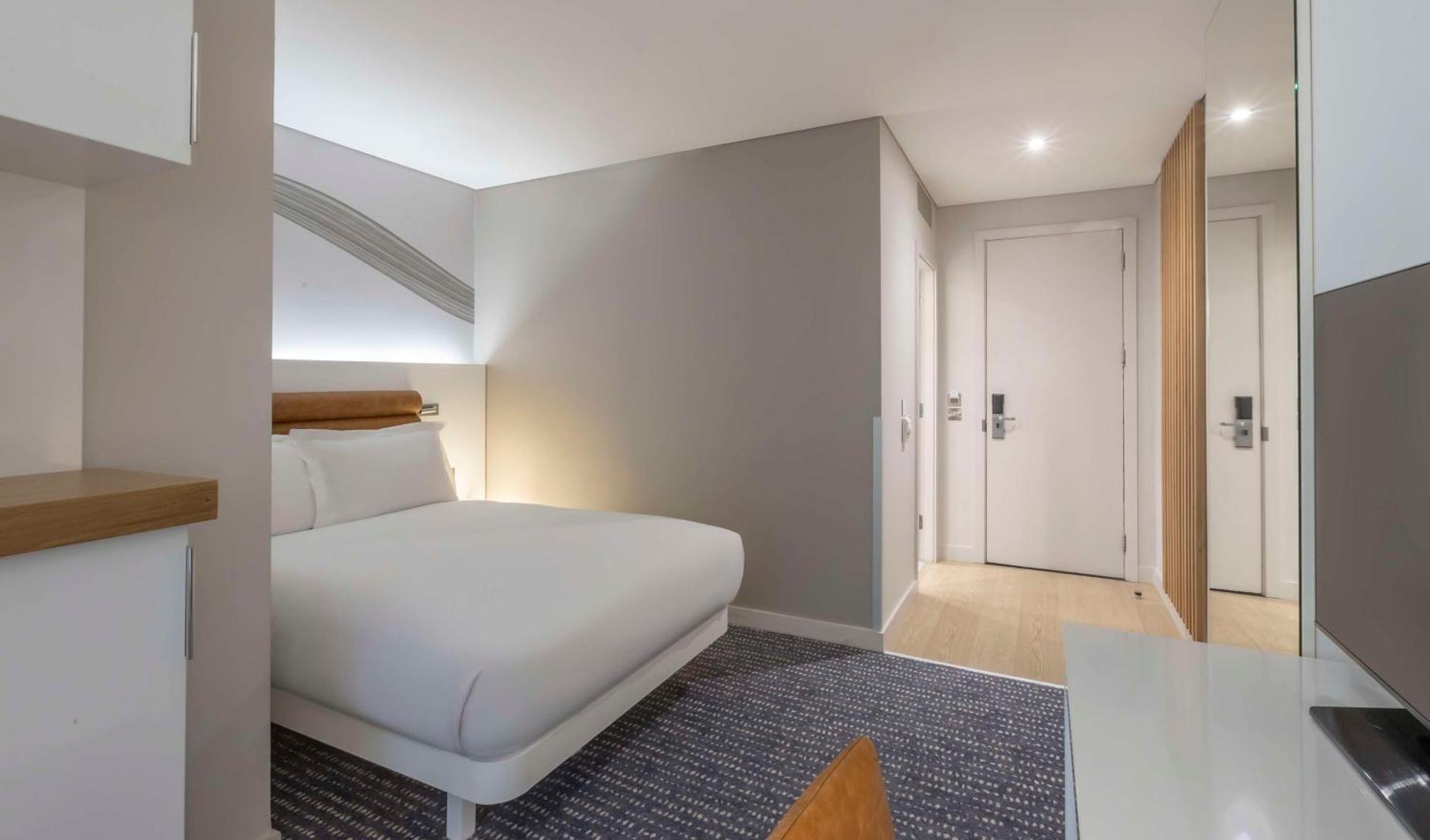 ذا موريسون دبلن - أحد فنادق دبل تري باي هيلتون المظهر الخارجي الصورة A bedroom at the hotel