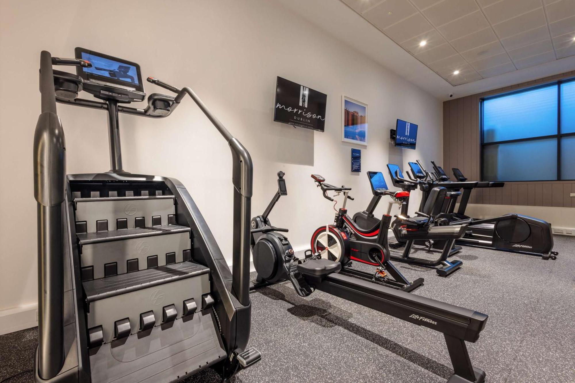 ذا موريسون دبلن - أحد فنادق دبل تري باي هيلتون المظهر الخارجي الصورة The gym at the hotel